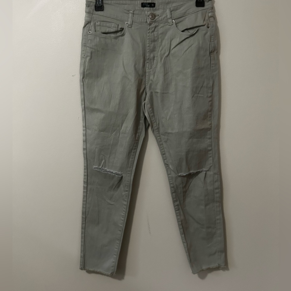 Stitch Star Women Ripped Hi-Rise Skinny Jeans Light Green, Size 12